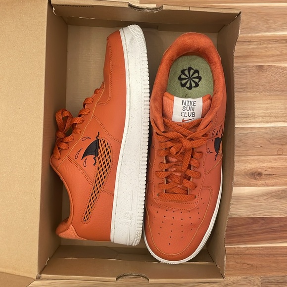 Air Force 1 07 LV8 NN Burnt Sunrise/Hot Curry
Sun Club - Picture 4 of 5